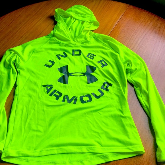 Under Armour Other - Under Armour heat gear shirt